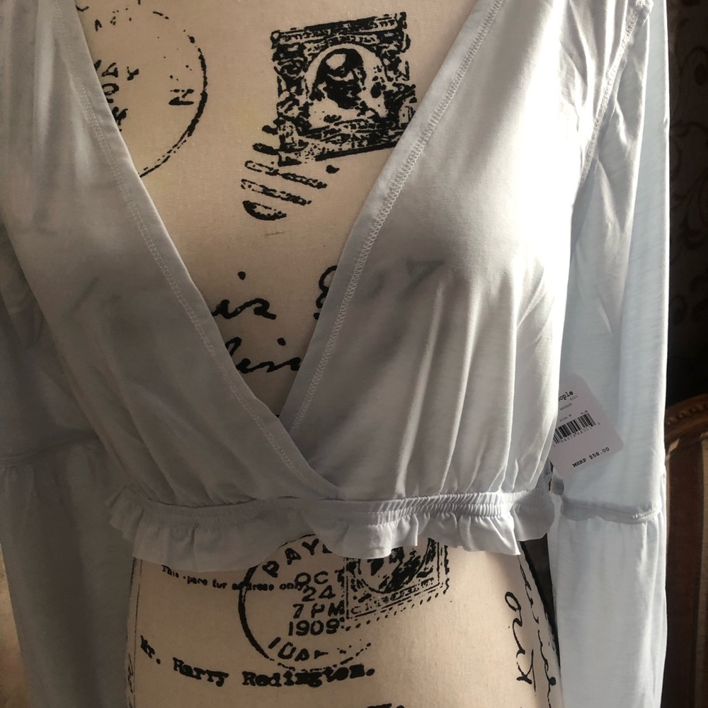 FREE PEOPLE LARGE MOVIN ON UP CROP NWT - Picture 4 of 4